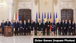 Guvernul Orban la ceremonia de învestire de la Palatul Cotroceni, București, 4 noiembrie 2019. 