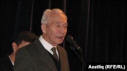 Азат Надыров