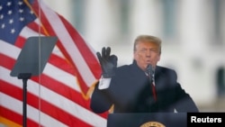 Donald Trump beszédet tart hívei előtt Washingtonban, 2021. január 6-án