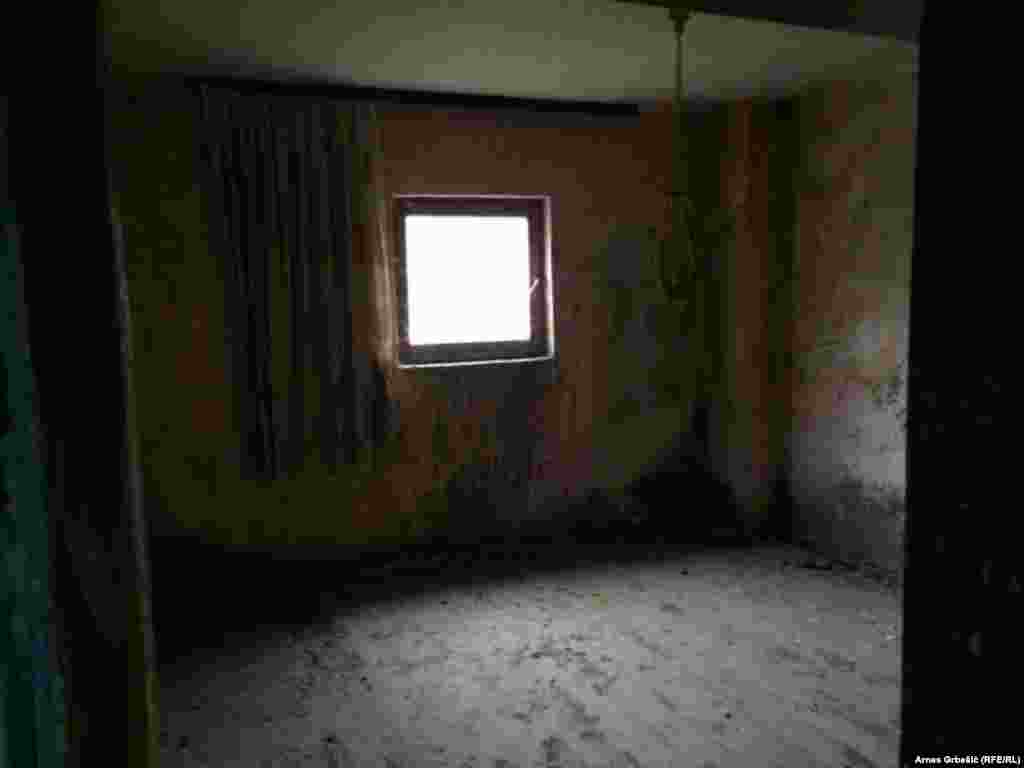 Former military facility in Doboj where people live who have lost their homes after floods in May