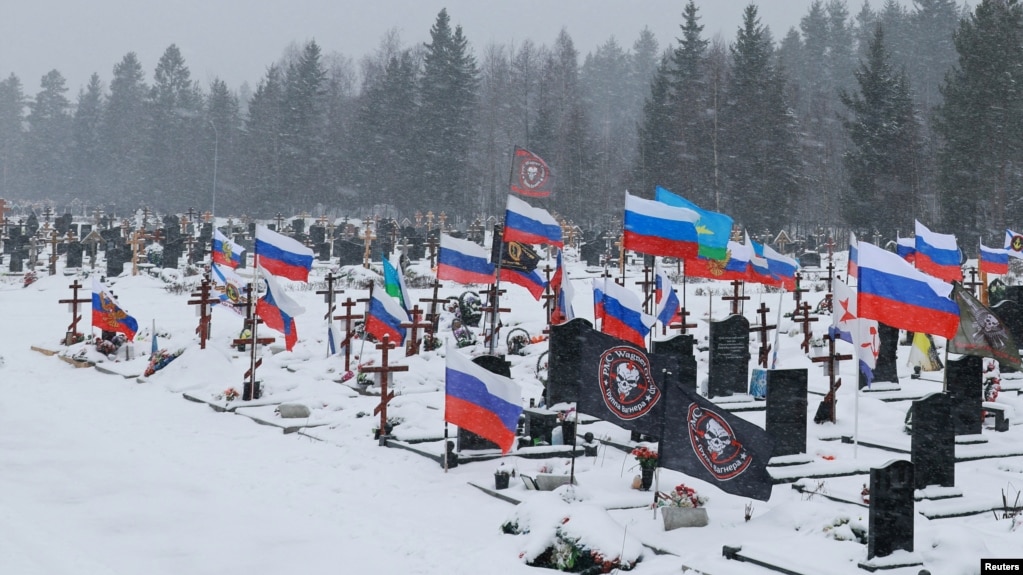 Ілюстраційне фото. Могили російських військових на кладовищі в Санкт-Петербурзі, лютий 2025 року