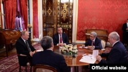 Россия - Президент Армении Серж Саргсян (второй справа) на неформальной встрече с президентами России, Беларуси, Кыргызстана и Таджикистана, Москва, 8 мая 2014 г.