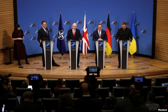 Генсекретар НАТО Марк Рютте, міністр оборони Великої Британії Джон Гілі, міністр оборони Німеччини Борис Пісторіус та міністр оборони України Михайло Федоров дають пресконференцію в штаб-квартирі НАТО в Брюсселі, Бельгія, 12 лютого 2026 року