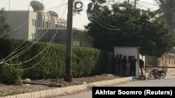 Акција на безбедносните сили за време на нападот врз кинескиот конзулат во Карачи