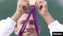 Giovanni Cernogoraz sa medaljom