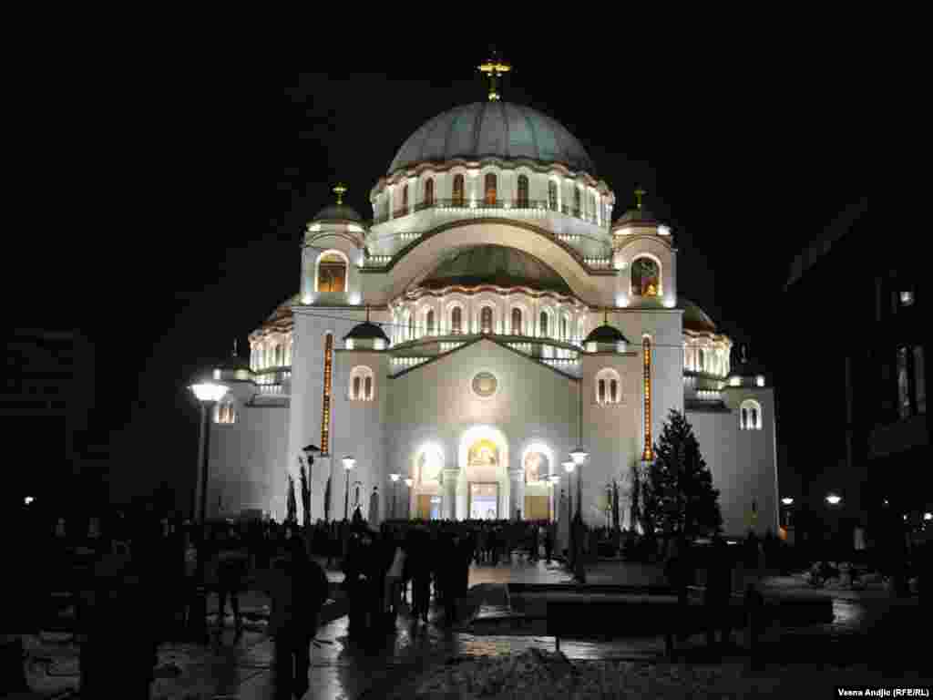 Proslava Božića počela je u ponoć prvom Božićnom liturgijom u beogradskom hramu Svetog Save, 07.01.2011. Foto: Vesna Anđić 