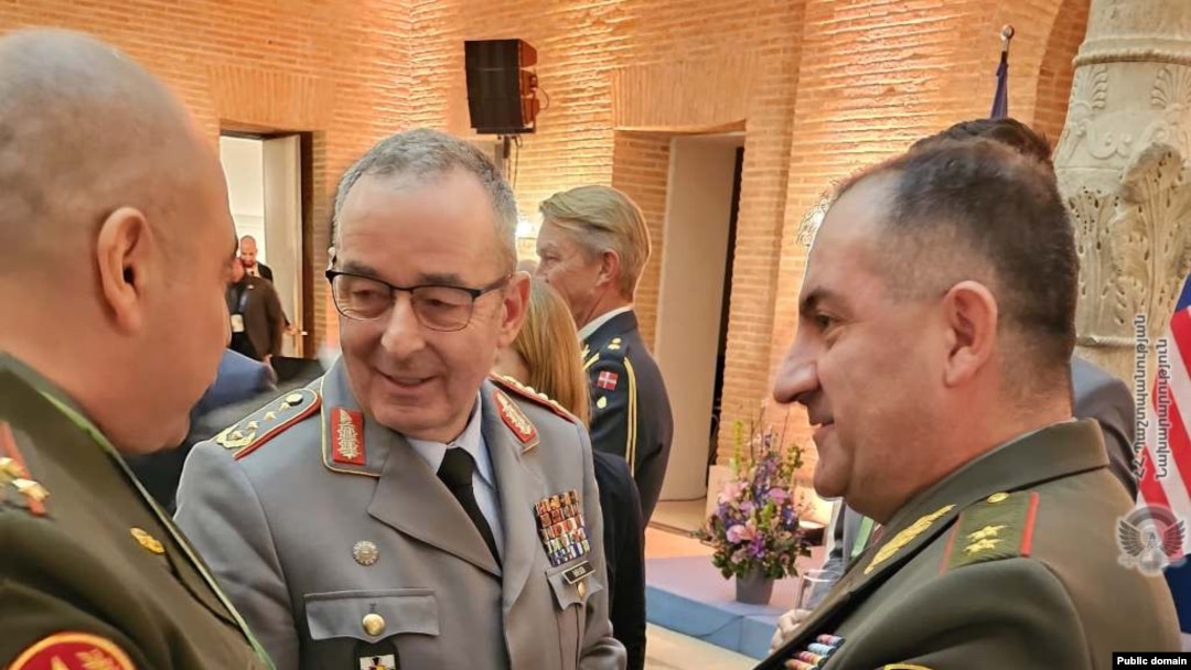 Эдуард Асриан (справа), начальник Генерального штаба Армянской армии, принимает участие в Мюнхенской конференции по безопасности, 14 февраля 2025 г.