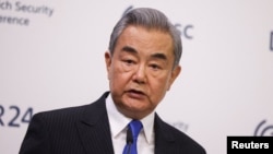 Ministrul de Externe al Chinei, Wang Yi, a declarat că atacurile Israelului și ale SUA asupra Iranului sunt „inacceptabile”.