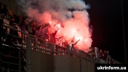 Иллюстративное фото. Ультрас на матче «Зари» против «Шахтера», Запорожье, 16 мая 2016 года
