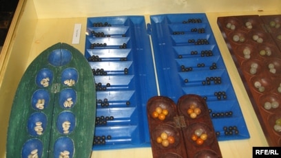 Жас психолог және жетілген әйел клиенттік порно