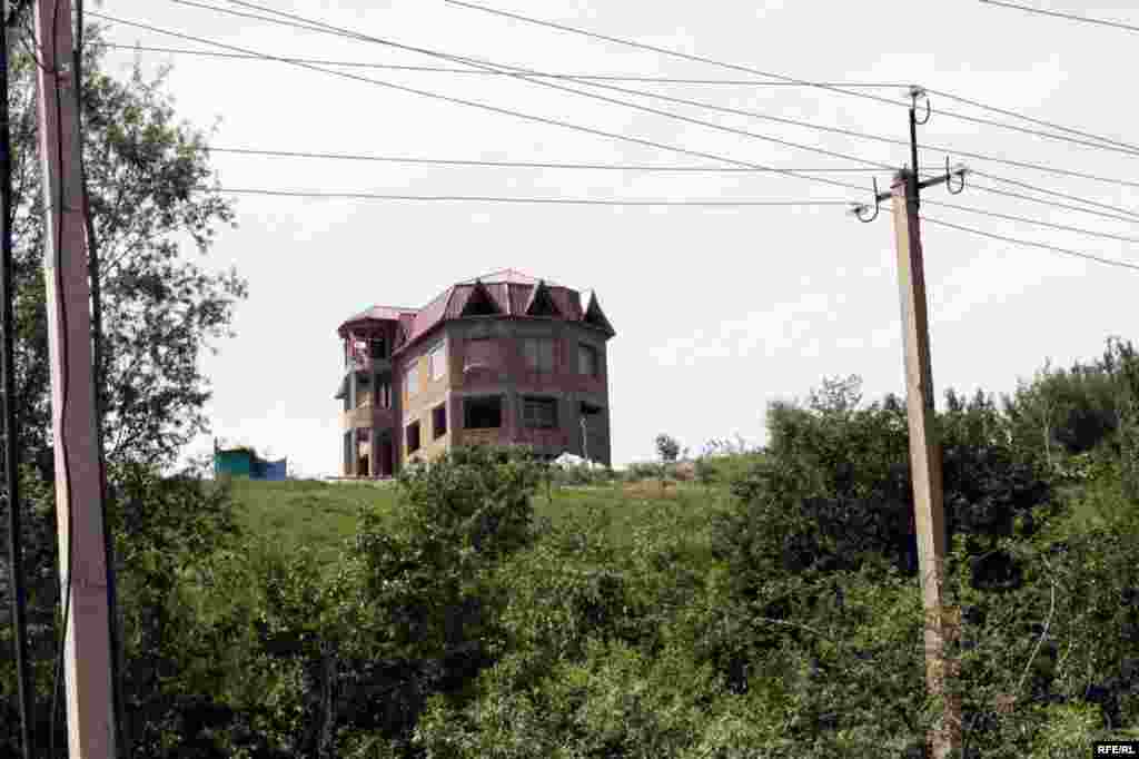 Бомпӯшиҳои рангини Душанбе #10