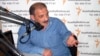 Ռաուֆ Միրկադիրովը «Ազատություն» ռադիոկայանի Բաքվի ստուդիայում, արխիվ