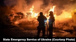 რუსეთის ჯარების მორიგი დარტყმით გამოწვეული ხანძარი ოდესაში. 2026 წლის 4 თებერვალი