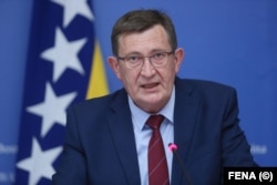 Vojin Mitrović, bivši ministar prometa i komunikacija BiH: "Table se nalaze u zonama graničnih prelaza".