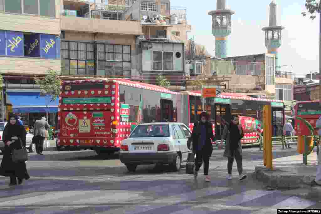 Тегерандагы ири базарлардын бири