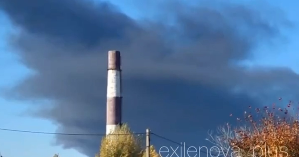 Ukraine Pounds Russia's Major Oil Refinery, As Russian Strikes Leave Kharkiv Residents In Dark