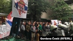 Protest tokom otvaranja festivala "Miredita, dobar dan" u Beogradu