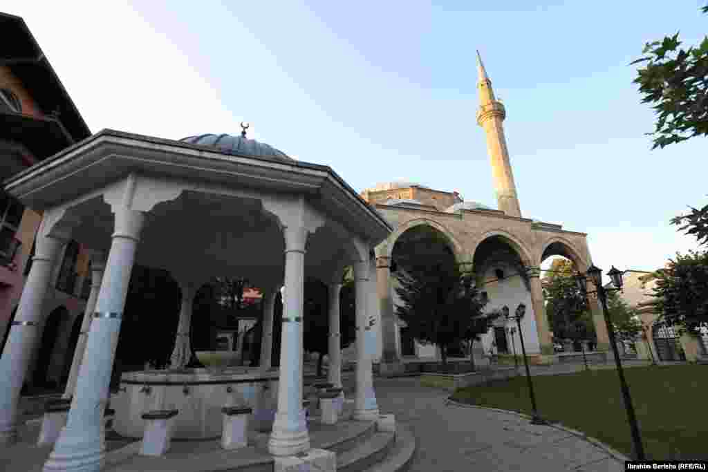 Xhamia e Madhe në Prishtinë.