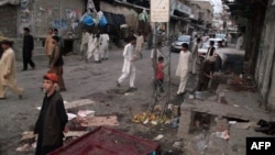 Pamje pas një eksplodimi të mëparshëm në Paraçinar të Pakistanit