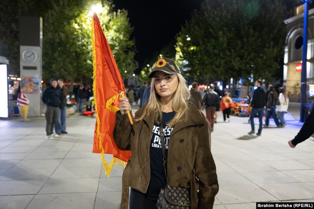 Ela thotë se e priti vendimin në Hagë, ku qytetarë nga diaspora dhe Kosova kishin shkuar për të ndjekur shpalljen e aktgjykimit ndaj katërshes së UÇK-së.
