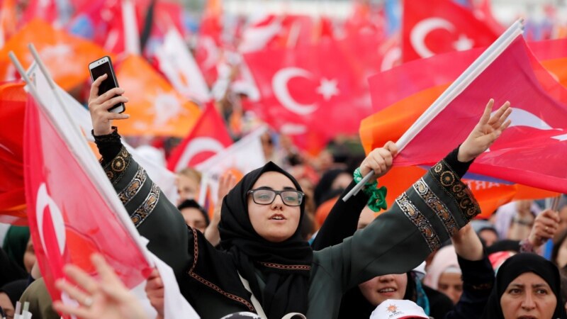 Төркиядә сайлау: Эрдоганның җиңү ихтималы югары