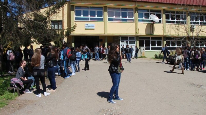 Alarmet për bomba zbrazin shkollat e mesme në Shkup