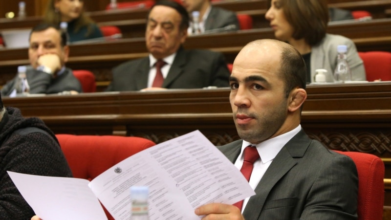 Disgruntled Lawmaker Resigns From Armenian Parliament