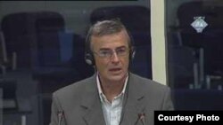  Ekrem Suljević svjedoči u postupku protiv Radovana Karadžića, 23 jul 2010