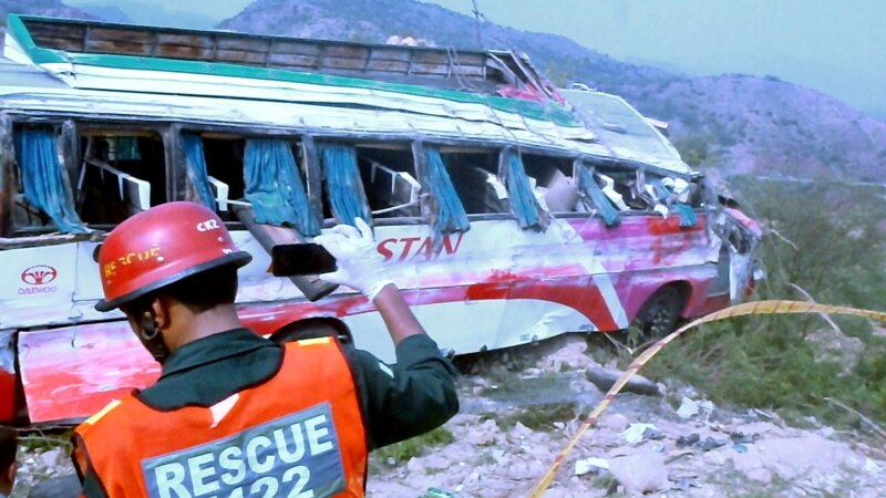 Merkezi Pakistanda bolan köçe-ýol hadysasynda azyndan 20 adam öldi