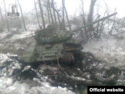 Один зі знищених танків. Фото: «Інформаційний спротив»