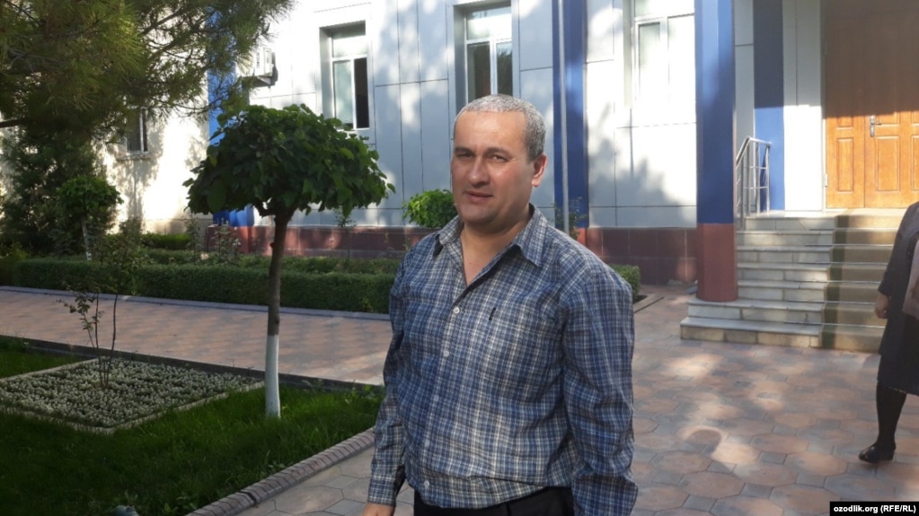 Uzbek journalist Bobomurod Abdullaev left court a free man on May 7.