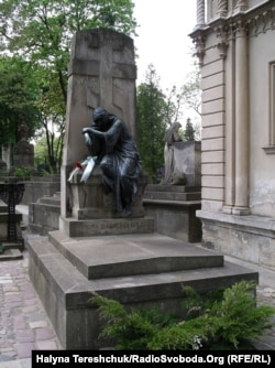Маркіян Шашкевич похований на Личаківському цвинтарі у Львові