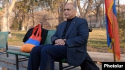 Armenia -- Opposition leader Raffi Hovannisian begins a hunger strike in Yerevan's Liberty Square, 15Mar2011.