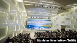 Awazada 2018-nji ýylda geçirilen bir halkara maslahatdan pursat. Arhiwden alyndy. Illýustrasiýa.