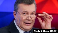 Віктору Януковичу повідомили про підозру як керівнику організованої злочинної групи, кажуть у ДБР