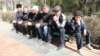 Азия: В Узбекистане учительница колола руки первоклассников иглами и саморезами