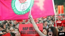 Tiranë: Partia Socialiste proteston