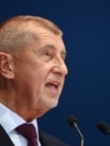 Проросійський Андрей Бабіш, лідер чеської партії ANO та колишній прем'єр-міністр Чехії, за опитуваннями, є лідером передвиборчих симпатій електорату Чехії