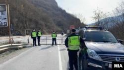 Контролен пункт кај Дебар заради коронавирусот