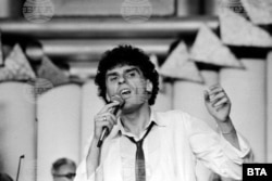  Васил Найденов по време на осъществяване на 18-ия Международен фестивал за естрадна ария 