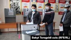 Один из избирательных участков в Бишкеке. 4 октября 2020 года. 