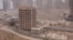 2021-жылдан бери курулушу бүтпөй турган "Рахат Резиденс" турак жай комплекси.
