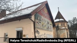 Будинок на вулиці Романицького, 24а. Саме тут розташована «Студія пілатес»