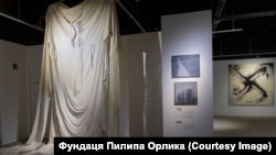 Фрагмент української експозиції на виставці Modern Freedom у Нью-Йорку, травень 2026 року, фото надане Фундацією Пилипа Орлика