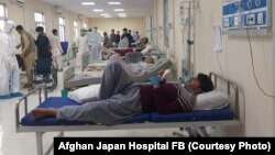 بیماران مصاب به ویروس کرونا در شفاخانه افغان-جاپان در کابل