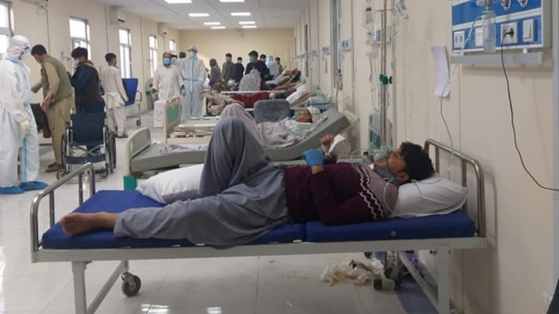 افغانستان کې کرونا ویروس؛ اخته کسان په ډېرېدو دي، خو واکسین خلاص شوی