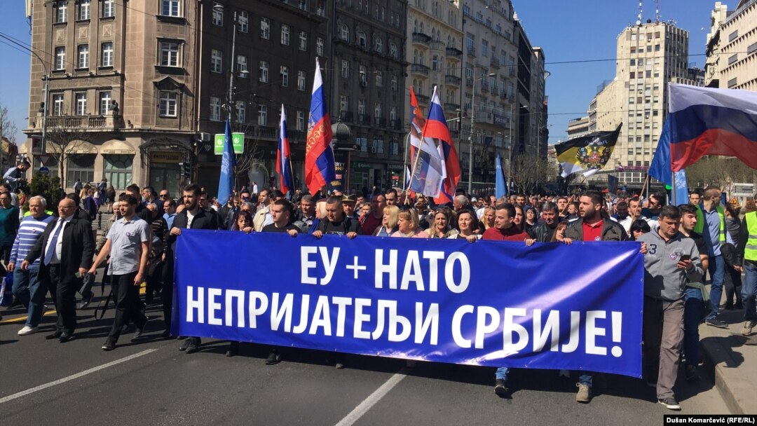 Ашынган улутчулдардын жүрүшү. Сербия, Белград. 24-март, 2019-жыл. 