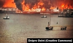 Пожежа в порту Усть-Луга в Ленінградській області Росії після українського удару дронами, 25 березня 2026 року
