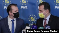 Congresul PNL îi aduce față în față pe Ludovic Orban, președintele Camerei și al partidului, și pe Florin Cîțu, premierul în funcție. Învinsul ar putea să-și piardă funcția. Imagine din 2021.