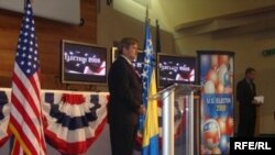 Američki ambasador tokom izborne noći, Foto: Dženana Halimović